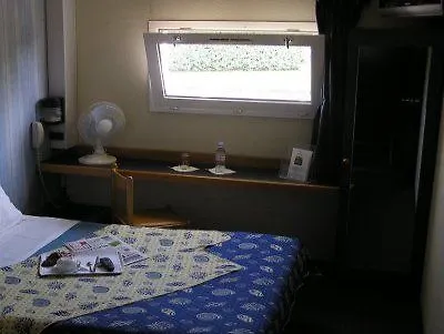 Stars Bordeaux Sud 2* فييُناف دورنو