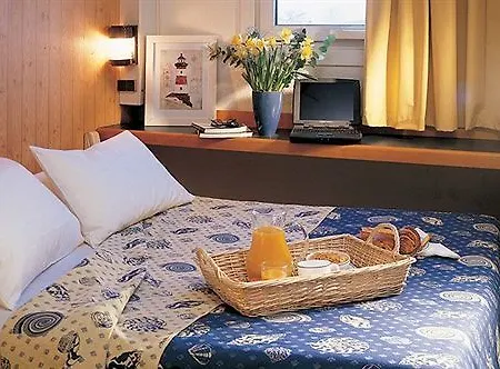 Otel Stars Bordeaux Sud 2*