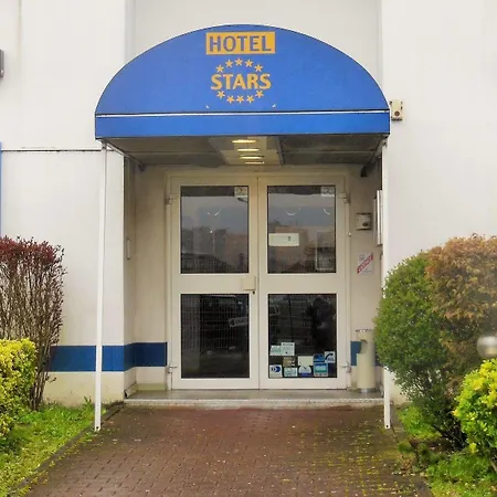 Stars Bordeaux Sud فندق فييُناف دورنو